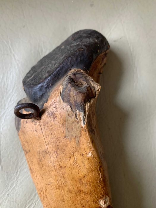 Cristo em madeira policromada