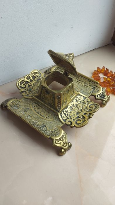 Старовинна Чорнильниця.