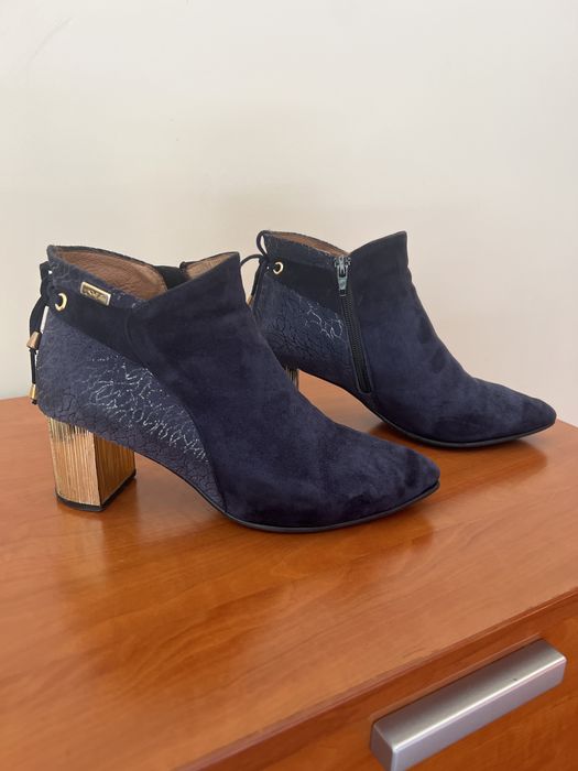 Botins em Camurça