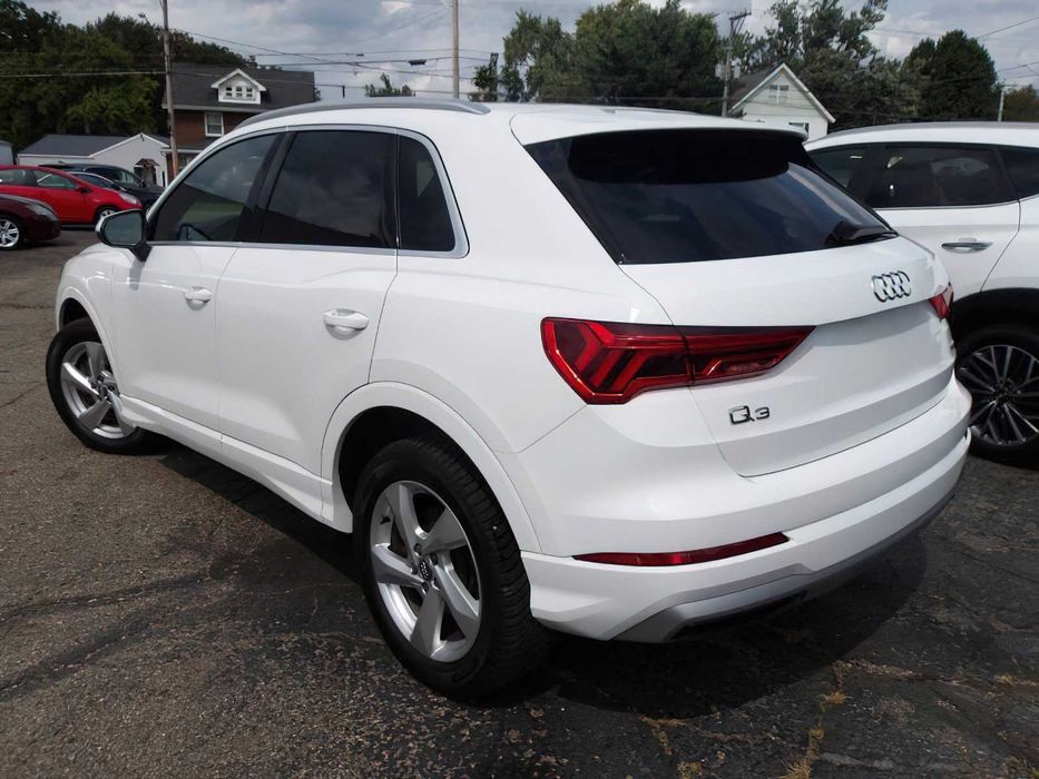 Audi Q3      2019