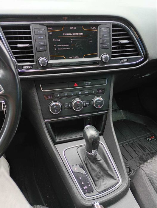 Seat Leon 3 III 2015г F5 1.4 tsi AT DSG white белый