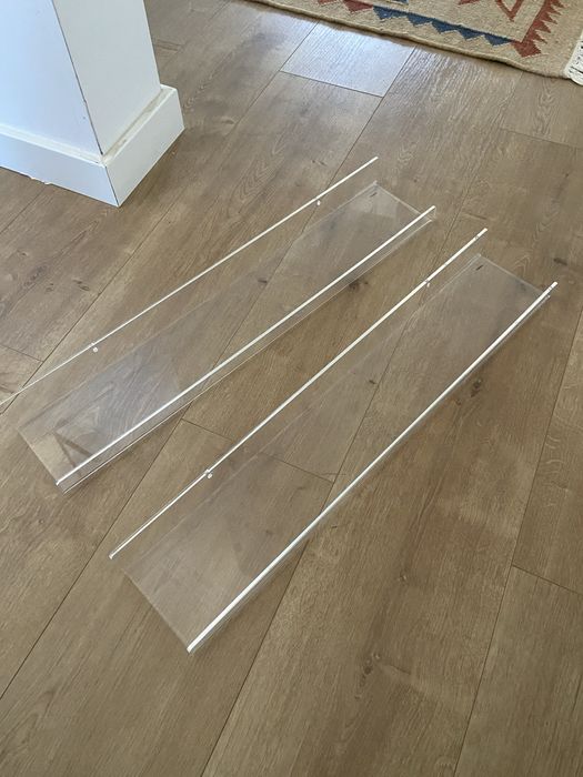 Prateleiras transparentes