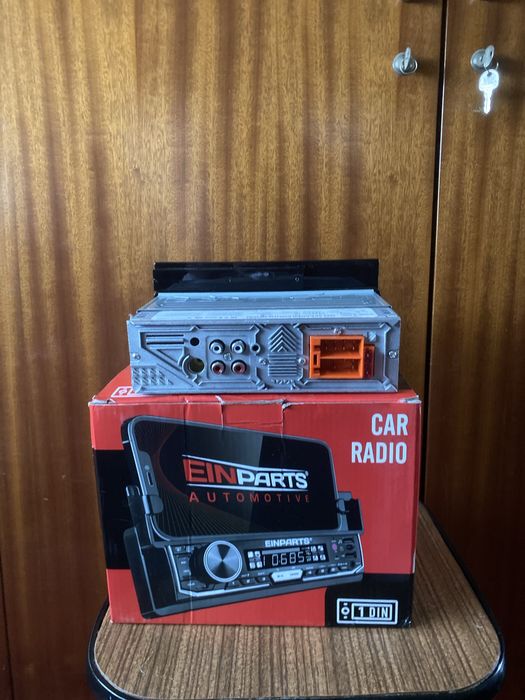 Rádio Auto EINPARTS 1 DIN com Suporte para Telemóvel - Como Novo!