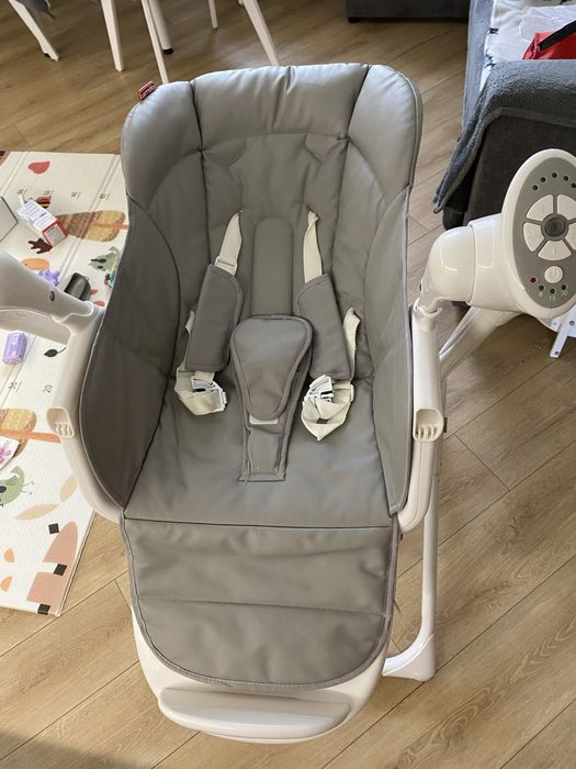 Крісло для годування та гойдалка Carrello Triumph