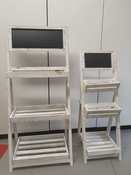 Suporte cones com pétalas e arroz