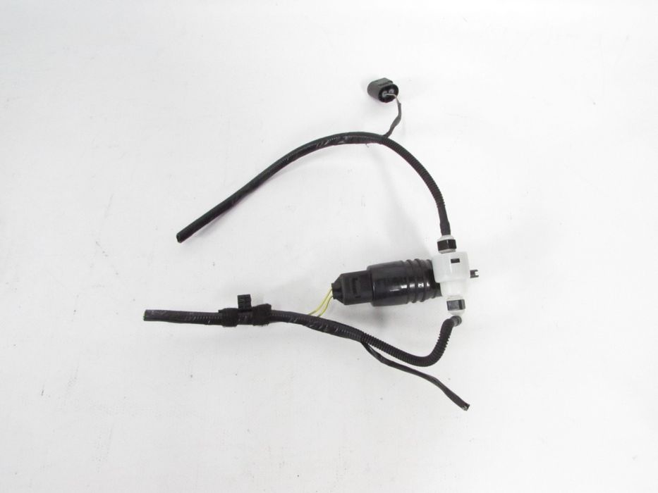 Bomba De Lavagem Dupla Bmw 1 Ref: 67127388349