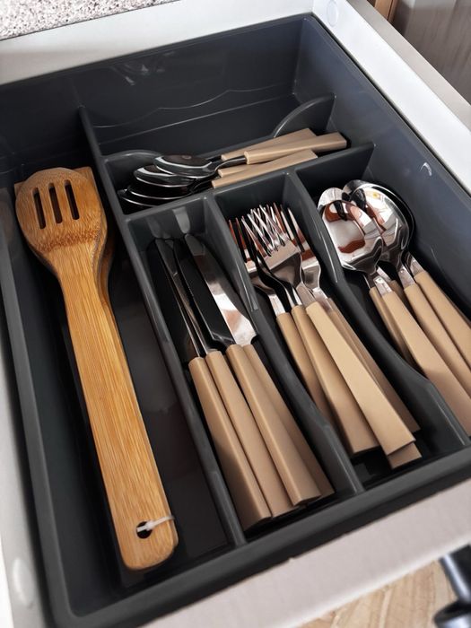 Апартаменти / житло подобово * complex 88* 2хв. пішки від Жайворонку