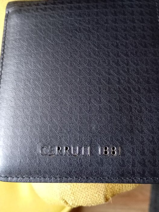 Carteira em pele da Cerruti 1881