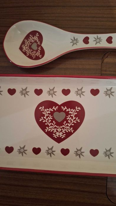 Pie Dish and Spoon Set423649156269363202