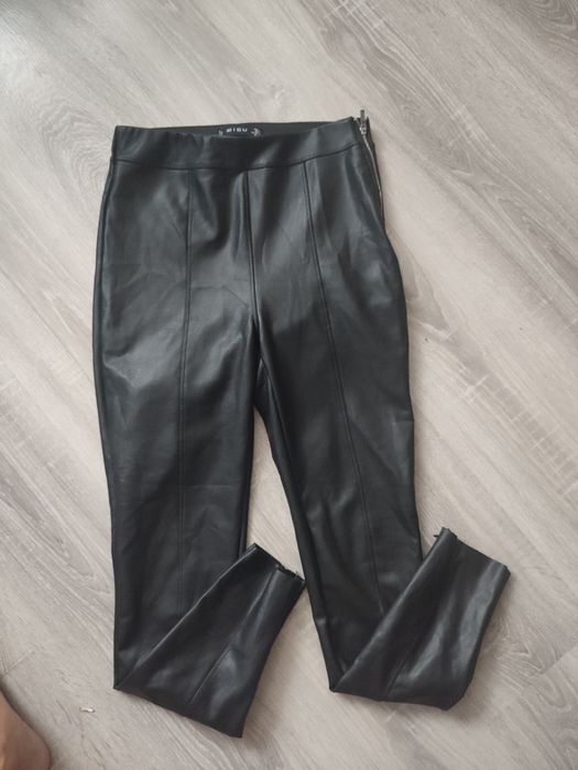 Spodnie legginsy lakierowane ala skóra amisu 36 S