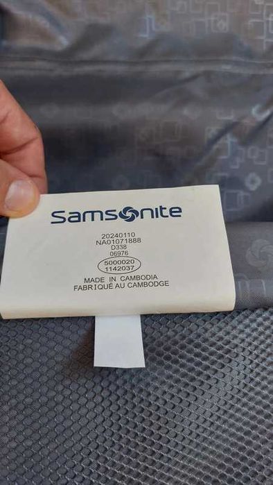 Czarna walizka Samsonite