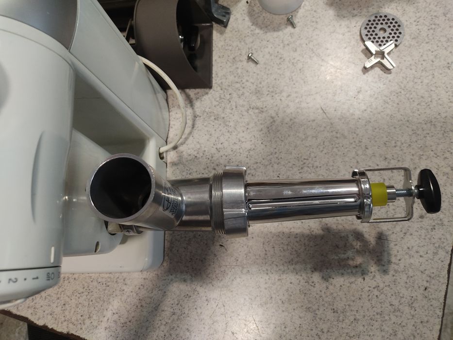 Сокодавка (томатопресс) до кух. комбайнів та мосорубок Bosch