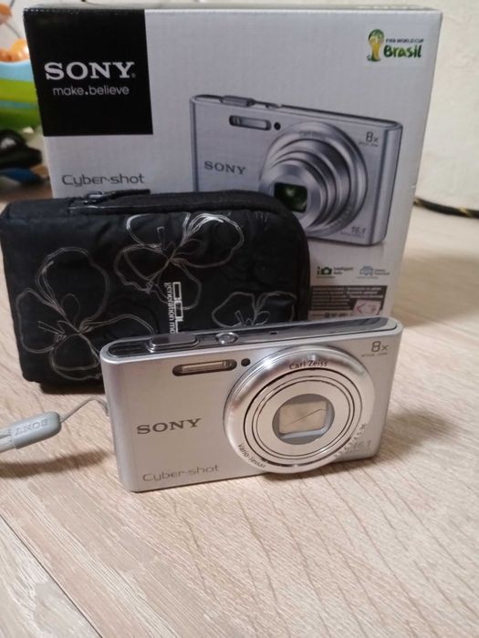 Цифровий фотоапарат Sony DSC-W730
