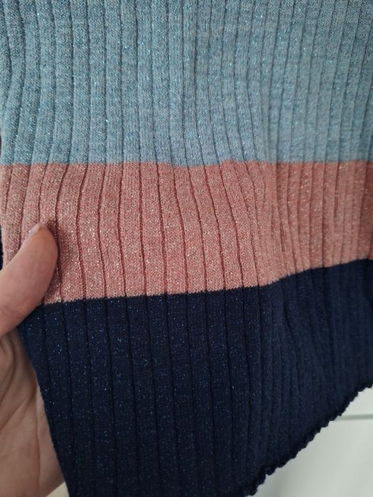 Golf ze złotą nitką