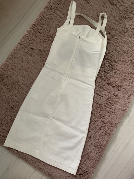 Sukienka mini biała obcisła