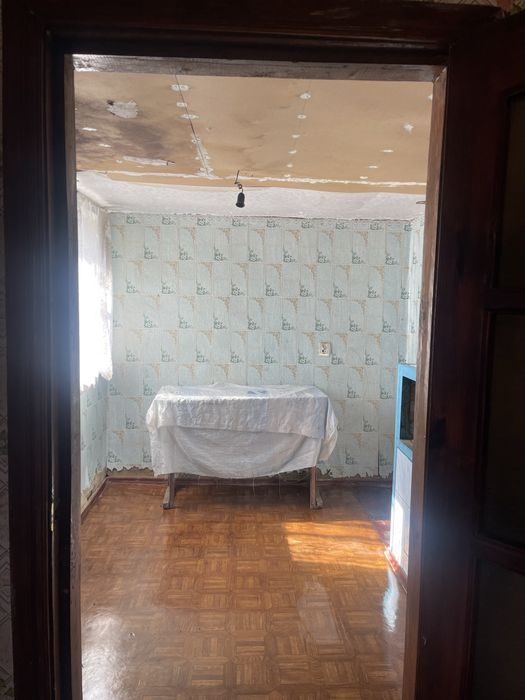 Продається земельна ділянка з будинком