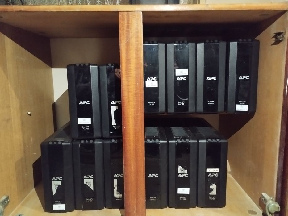 АPC Back UPS Pro 900,300 540Вт