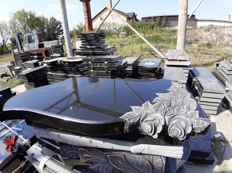 Пам’ятники з граніту, опт і роздріб