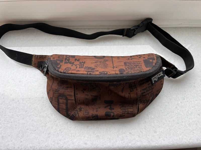 Brązowa nerka JanSport