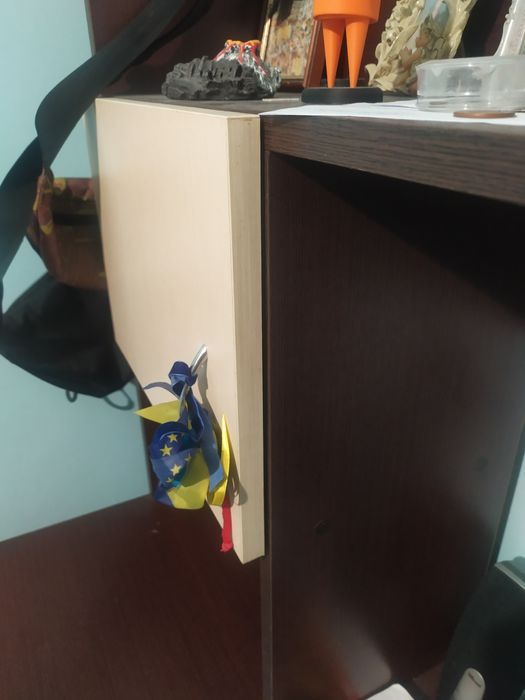 Столик комп'ютера