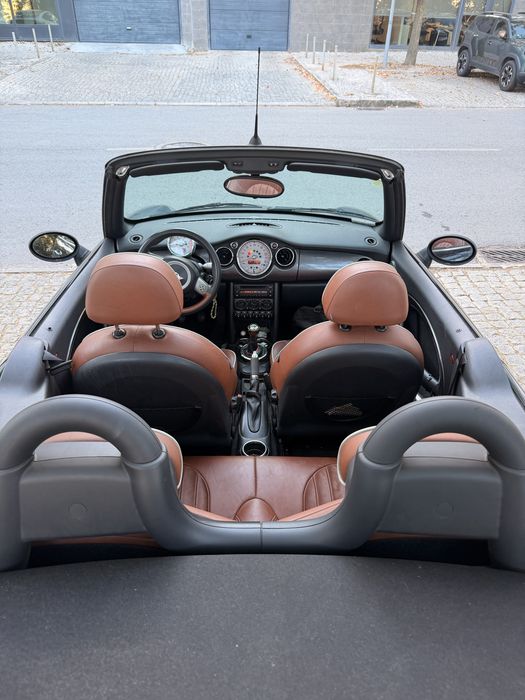 Mini Cabrio One 1.6 - Versão Sidewalk