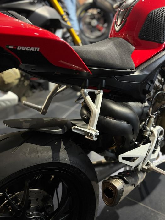 Ducati Streetfighter V4S