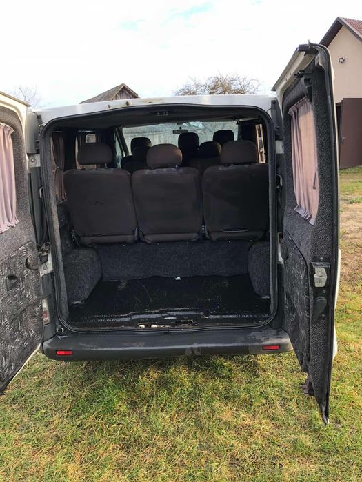 Продам автомобіль Renault Trafic