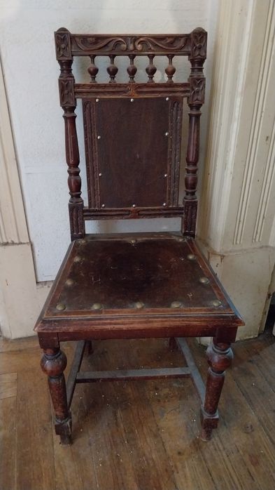Cadeira antiga de sala