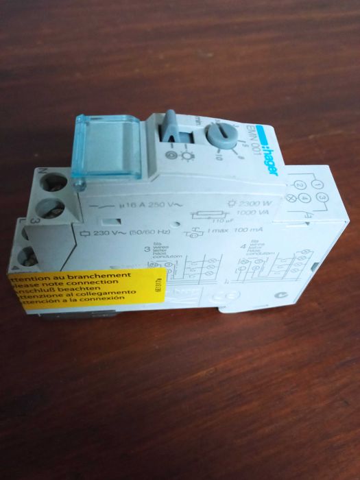 Automático de escada437397315661352961