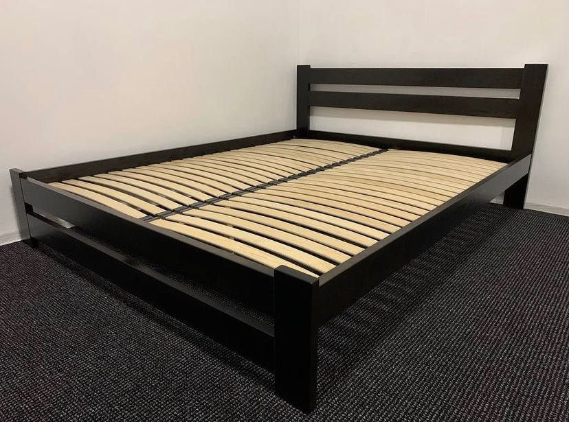 Ліжко з натурального дерева