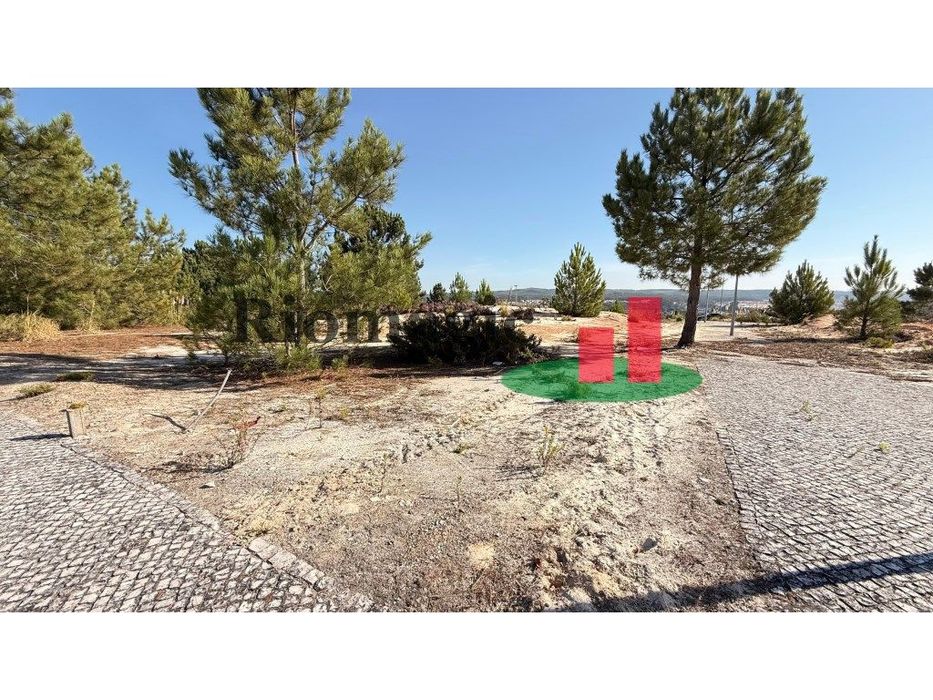 Lote Urbano Fonte Lagoa***RIOMAGIC*** — Rio Maior, Santarém