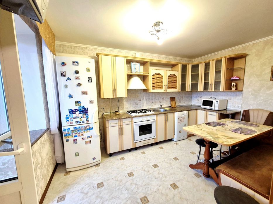 Здається 3-х кв з Автономним опаленням перша здача початок Богунії