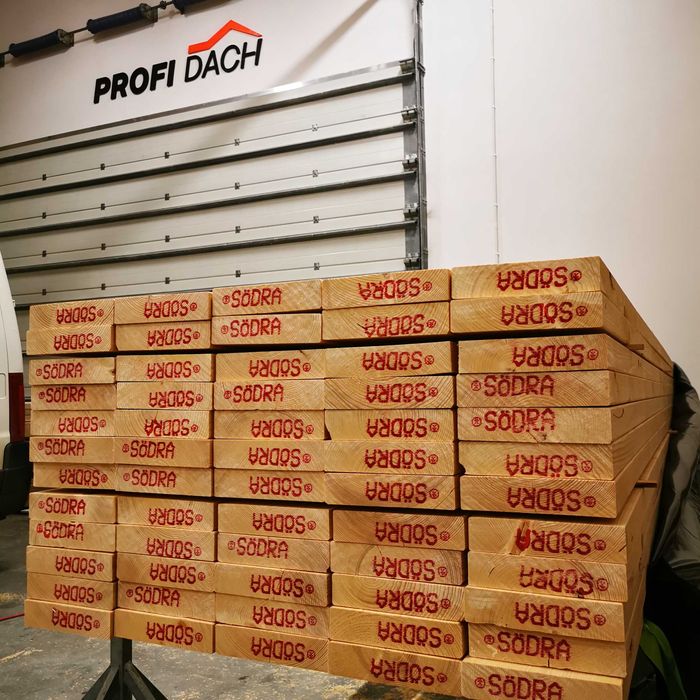 Drewno c 24 świerk skandynawski, suszone, czterostronnie strugane.