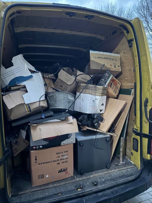 Wywóz mebli i gabarytów, Opróżnianie mieszkań, Opróżnianie piwnic,