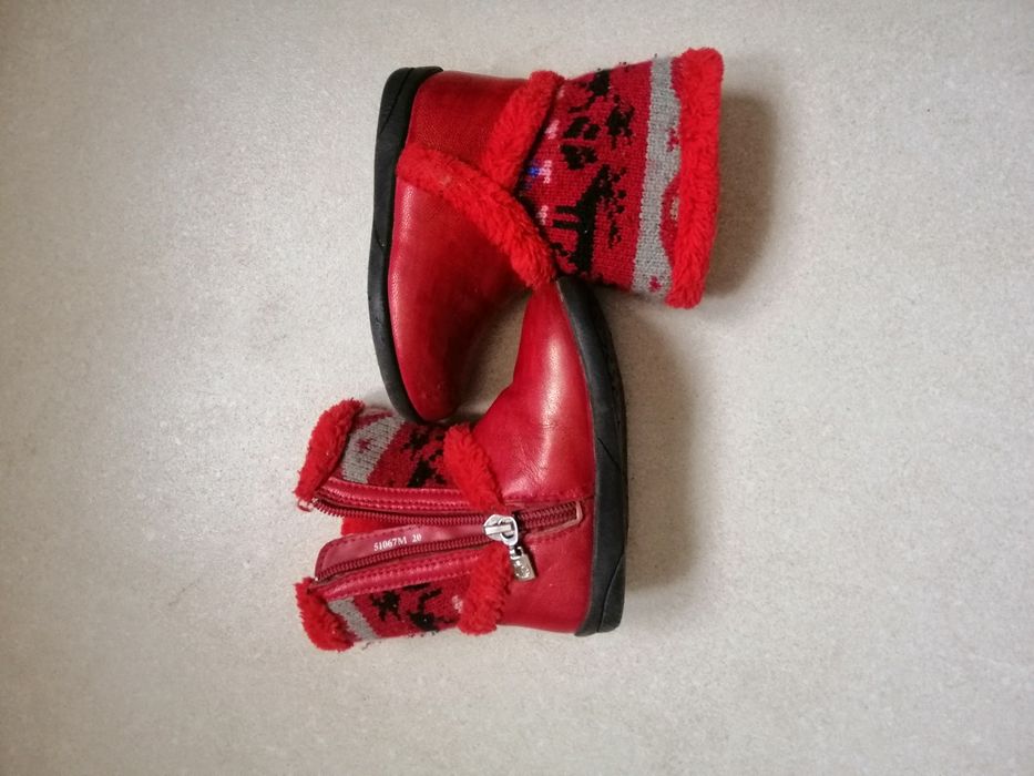 Продам сапожки на девочку