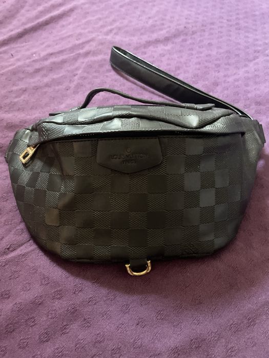 Modna nerka / saszetka w kratkę (styl Damier) – czarna, stan nowy.