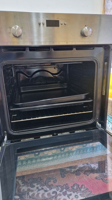Вбудована духова піч Whirlpool