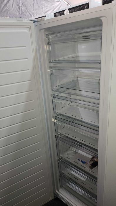 JANKI AGD Zamrażarka No Frost Midea 238 litrów