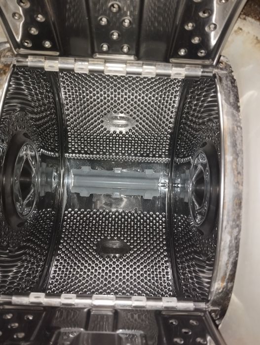 Пральна машинка. Б/у. Повністю робоча