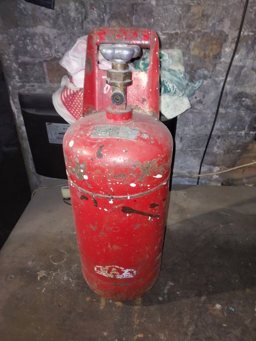 Butla gazowa z gazem