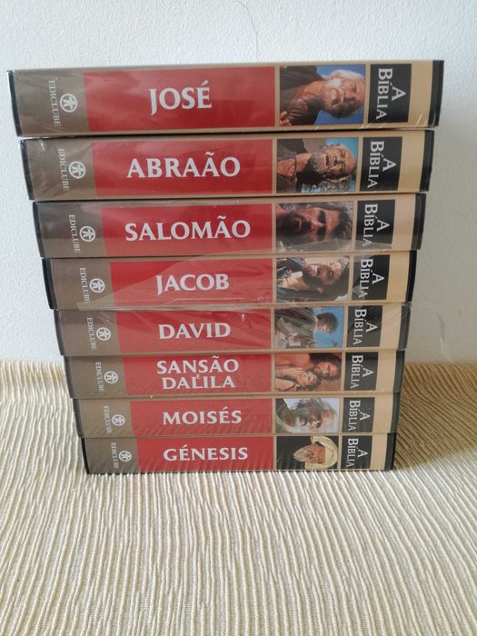 8 Cassetes VHS A Bíblia da Ediclube.
Seis delas estão ainda seladas.