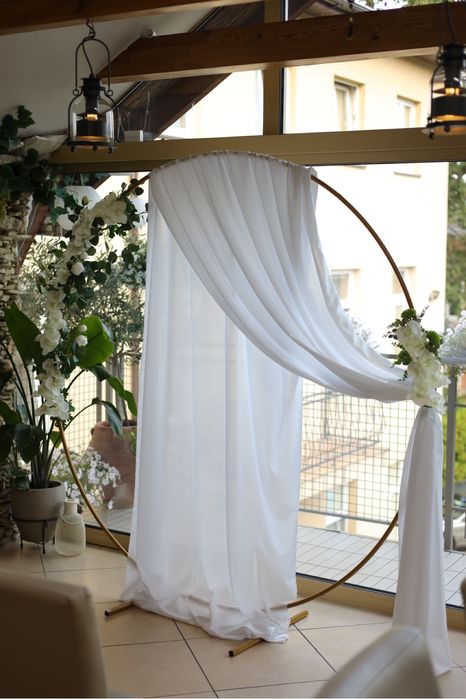 Sprzedajemy łuk ślubny.