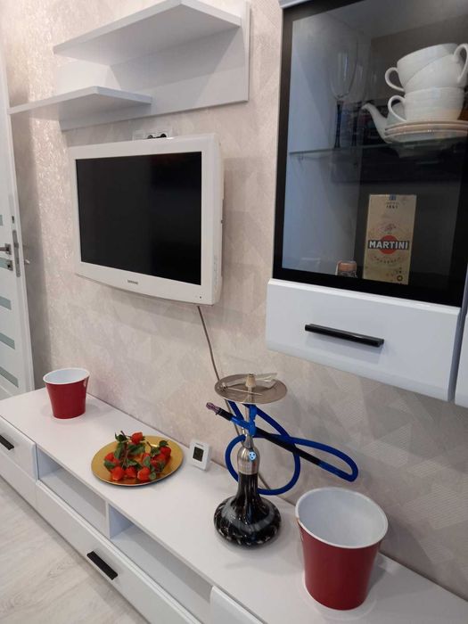 Продам 2 х кв в новом доме с евроремонтом с видом на море свое АГВ.