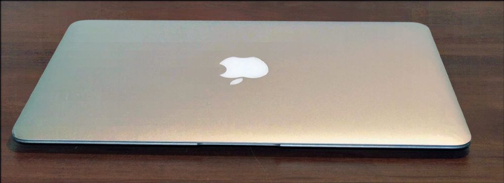 Macbook Air Mid 2012 A1465 emc 2558. Core i5 1.7Ghz, 4Gb, 128Ssd, 11.6