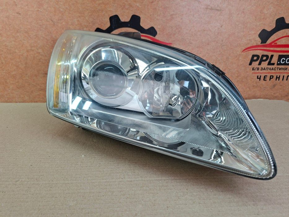 Ford Focus MK2 04-08 Фара передняя правая 4M51-13W029-EE блок розжига