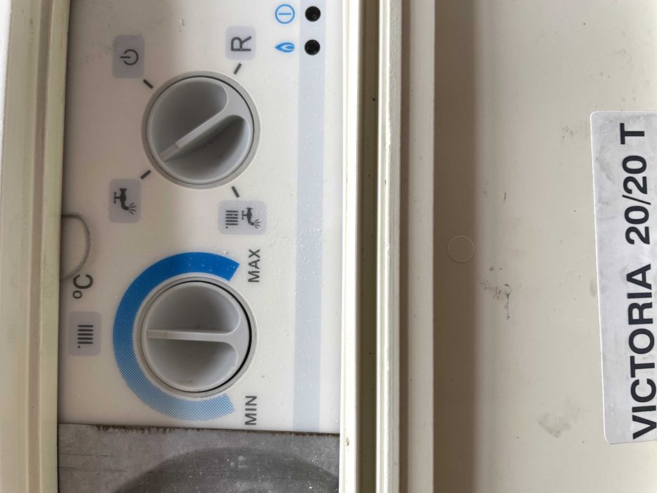 Caldeira a gás ROCA VICTORIA 20/20T + 7 radiadores