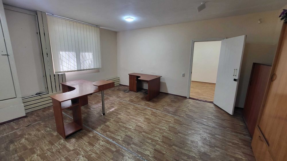 Продаж ЦОКОЛЬНОГО приміщення вул. Рекордна, 388 кв.м, БЕЗПЕЧНО.