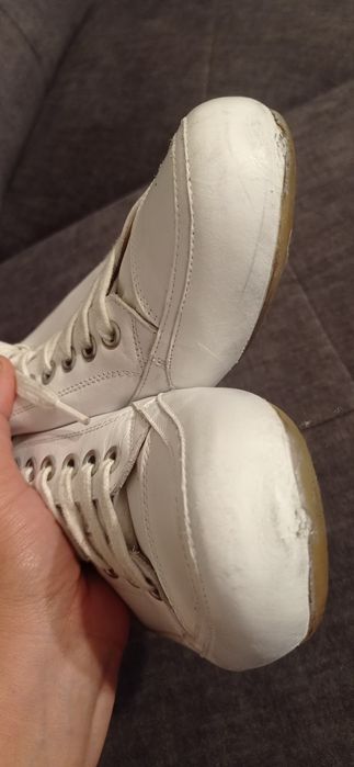 KMB-skorzane hiszpańskie sneakersy 39