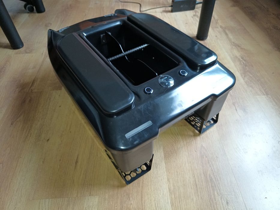 Kadłub łódka zanętowa. ALPHA ONE