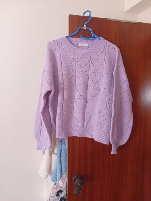 Várias camisolas de malha